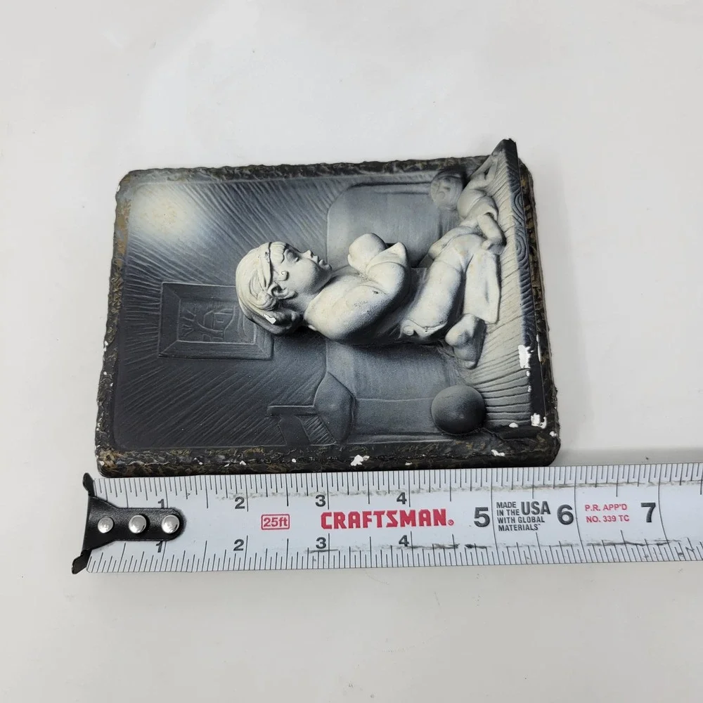 Vintage Creative Arts Inc Bedtime Girl Praying Relief Wall Plaque Victor 1004‎